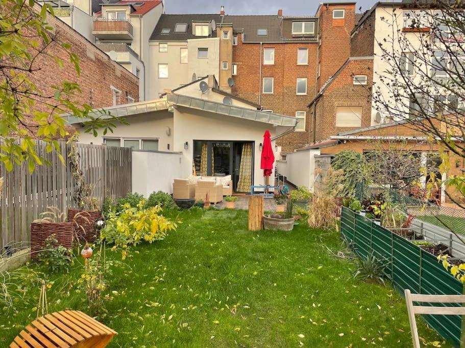 Apartment Luxury Duplex Townhouse With Garden/top Location *